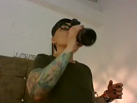 kat paradise online show from February 5, 11:48 am