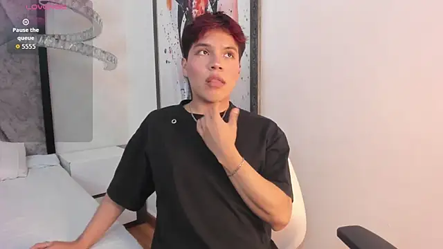 Snapshot of LittleZanee chatting on January 15, 8:01 pm LittleZanee online show from January 15, 8:01 pm