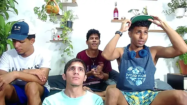 Interracial Snow Bunny online show from March 3, 11:10 pm