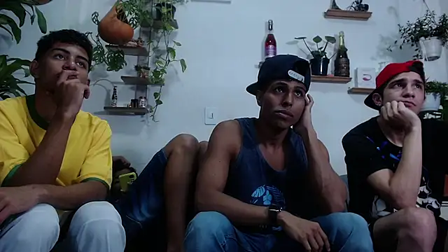 Interracial Snow Bunny online show from March 7, 11:02 pm