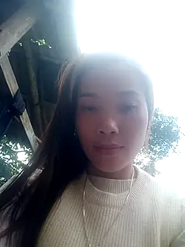 Snapshot of yeutinh00 chatting on December 23, 5:49 am yeutinh00 online show from December 23, 5:49 am