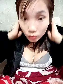 yeutinh00 online show from February 8, 4:05 am