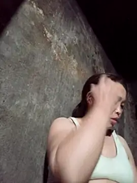 dakota-kis online show from April 5, 12:57 pm