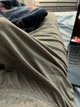 Snapshot of elpapigrande12 chatting on February 1, 5:06 am elpapigrande12 online show from February 1, 5:06 am