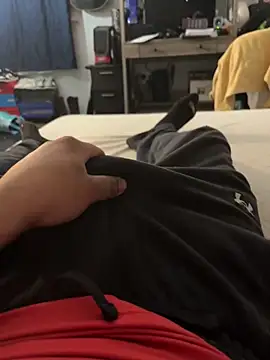 Snapshot of elpapigrande12 chatting on February 9, 1:31 am elpapigrande12 online show from February 9, 1:31 am