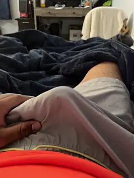 Snapshot of elpapigrande12 chatting on February 12, 5:02 am elpapigrande12 online show from February 12, 5:02 am