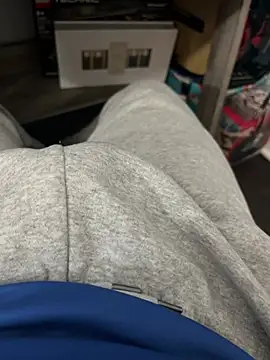 Snapshot of elpapigrande12 chatting on February 17, 3:36 am elpapigrande12 online show from February 17, 3:36 am