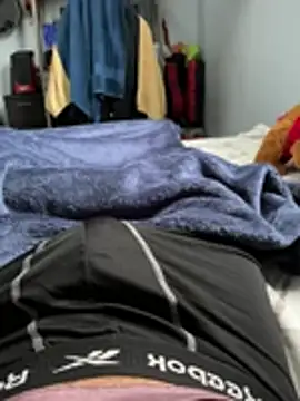 Snapshot of elpapigrande12 chatting on February 23, 2:14 pm elpapigrande12 online show from February 23, 2:14 pm