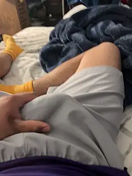 Snapshot of elpapigrande12 chatting on February 25, 2:10 am elpapigrande12 online show from February 25, 2:10 am