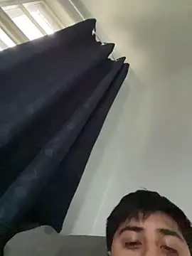 Snapshot of elpapigrande12 chatting on March 3, 6:03 pm elpapigrande12 online show from March 3, 6:03 pm