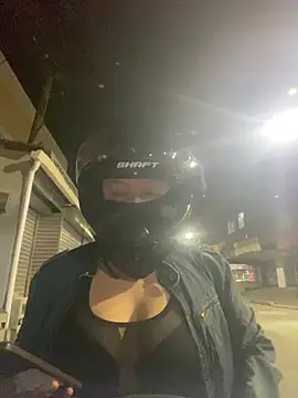 Scarlet auraa online show from January 10, 1:29 am