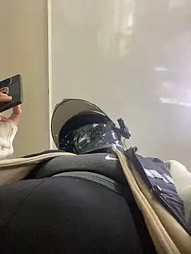 Scarlet auraa online show from April 7, 11:26 pm