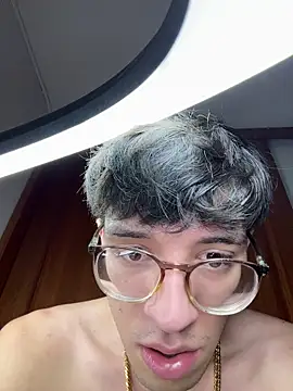 ArthurDavies  online show from February 9, 3:54 am