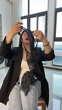 mo-mo-69 online show from April 15, 6:53 am