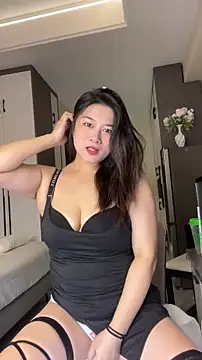 mo-mo-69 online show from June 12, 2:05 pm