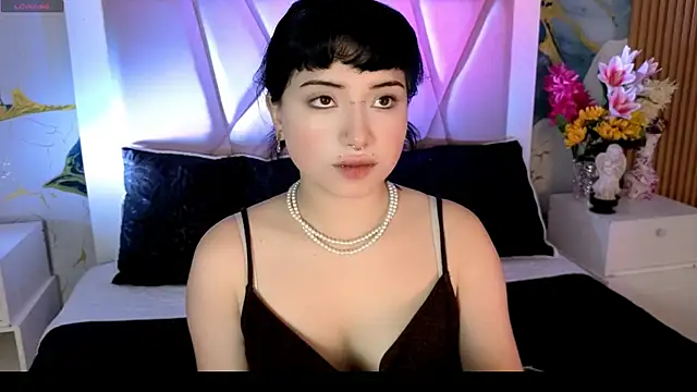 Snapshot of Sienna_Desiree chatting on April 27, 12:36 pm Sienna Desiree online show from April 27, 12:36 pm