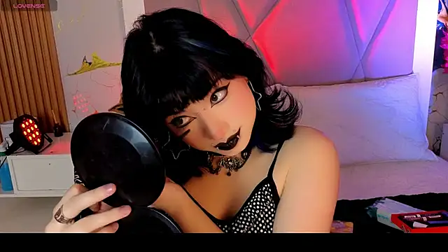 Snapshot of Sienna_Desiree chatting on April 30, 2:56 pm Sienna Desiree online show from April 30, 2:56 pm