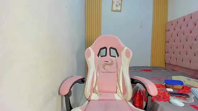 axelsavage042 online show from January 13, 8:03 pm