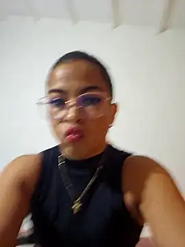 Daphne Grayy online show from February 8, 9:40 pm