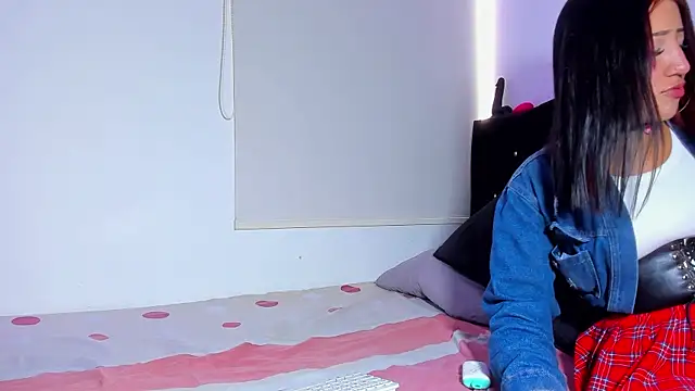 Bela and Dominicck online show from January 9, 8:43 pm