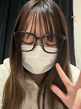 Snapshot of rena__snow chatting on February 26, 8:35 am rena snow online show from February 26, 8:35 am