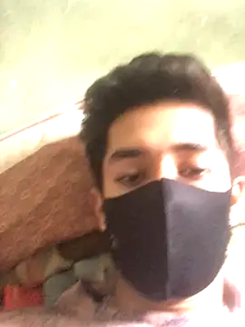 Snapshot of karan72819 chatting on January 6, 6:28 am karan72819 online show from January 6, 6:28 am