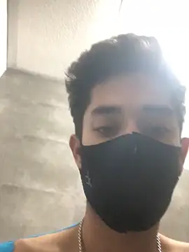 Snapshot of karan72819 chatting on January 8, 7:10 am karan72819 online show from January 8, 7:10 am