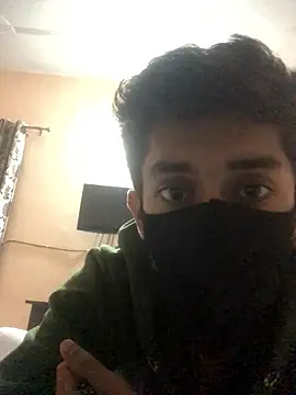 Snapshot of karan72819 chatting on January 10, 7:48 pm karan72819 online show from January 10, 7:48 pm