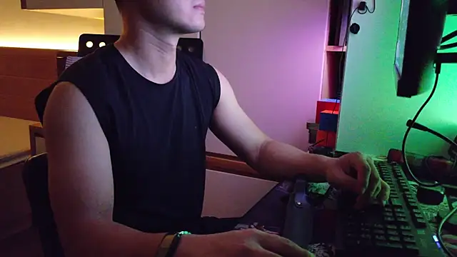 OnlyHand9x online show from July 23, 4:38 pm