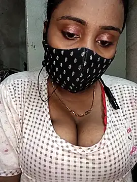 Hotty Nishaa online show from April 12, 8:58 pm