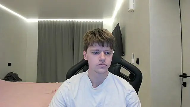 bonekoambalabu online show from April 7, 1:50 am