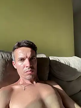 Snapshot of Naldopaugrand chatting on February 13, 10:33 am Naldopaugrand online show from February 13, 10:33 am