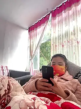 Faded pink online show from January 16, 1:53 am