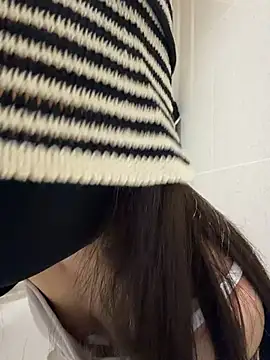 ZJbaby online show from May 19, 1:39 pm
