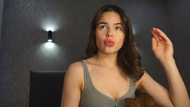 linclars online show from February 24, 1:20 pm