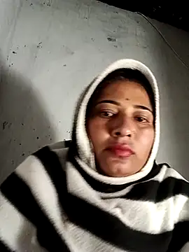 Snapshot of Punam_sing chatting on January 13, 12:05 am Punam sing online show from January 13, 12:05 am