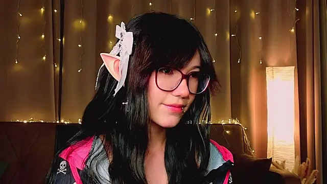 Snapshot of LaveraBadlam chatting on January 15, 6:55 pm LaveraBadlam online show from January 15, 6:55 pm