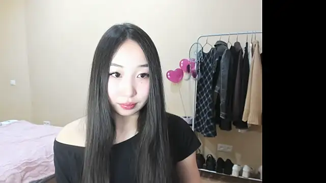 Snapshot of Amane_Yuki chatting on February 23, 5:32 pm Amane Yuki online show from February 23, 5:32 pm