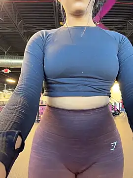 Snapshot of AnahiSkye chatting on February 23, 5:43 pm AnahiSkye online show from February 23, 5:43 pm