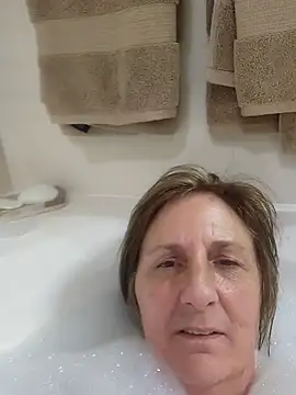 Snapshot of HotAzMilf chatting on January 13, 6:29 am HotAzMilf online show from January 13, 6:29 am