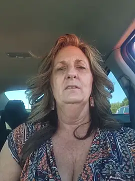 Snapshot of HotAzMilf chatting on February 4, 8:14 pm HotAzMilf online show from February 4, 8:14 pm