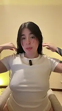 Snapshot of evelynrosess1 chatting on July 10, 12:37 am evelynrosess1 online show from July 10, 12:37 am