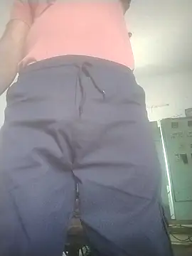 Snapshot of sexyboy_917 chatting on May 25, 9:37 am sexyboy 917 online show from May 25, 9:37 am