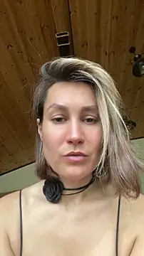Snapshot of Jack-Alice chatting on May 26, 7:04 am Jack-Alice online show from May 26, 7:04 am