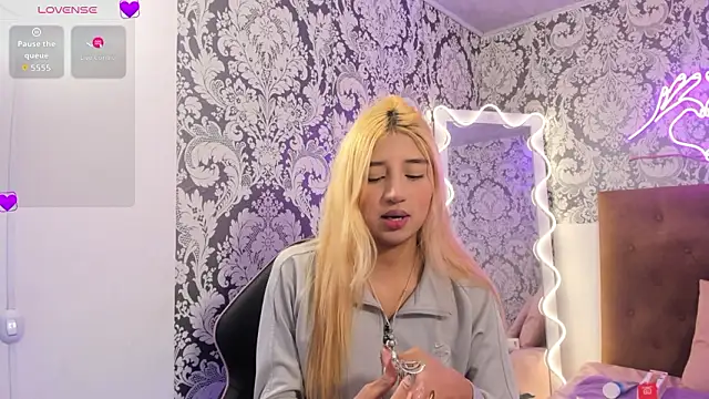 IRINA TAY1 online show from February 22, 4:13 am