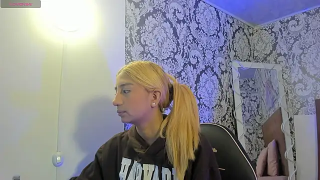 IRINA TAY1 online show from February 25, 3:16 am