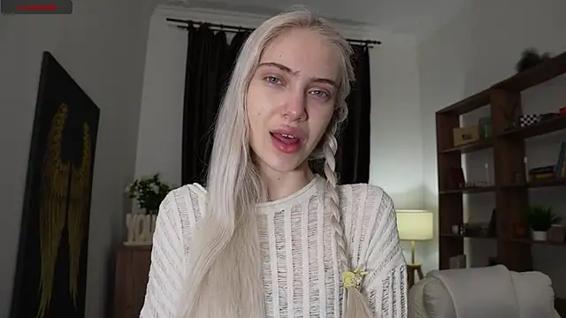 KristalCrowner online show from April 16, 8:09 pm