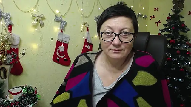 EmilyL0ve online show from January 7, 3:36 pm