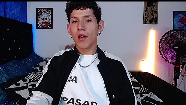 yorsamm smit online show from March 13, 1:45 am