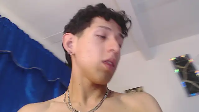 yorsamm smit online show from April 14, 2:17 am